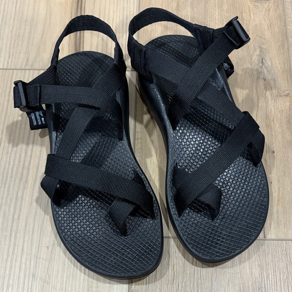 Chaco Women's Z/2 Adjustable Strap Classic Sandal Black j105430 Size 9 Toe Strap - Picture 1 of 8